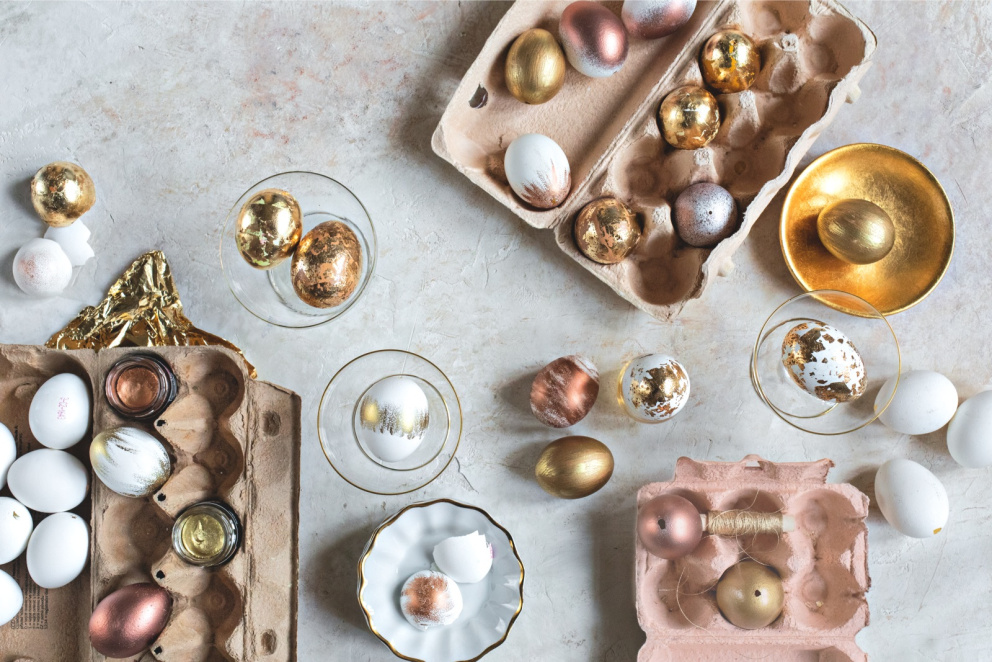 To musíte zkusit: Ozdobte velikonoční vajíčka obyčejným pískem, kamínky nebo ubrousky